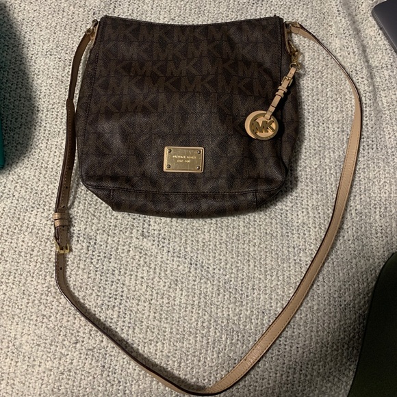 Michael Kors Handbags - Michael Kors cross body purse